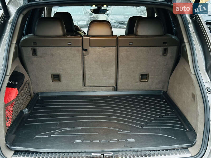 Позашляховик / Кросовер Porsche Cayenne 2012 в Харкові