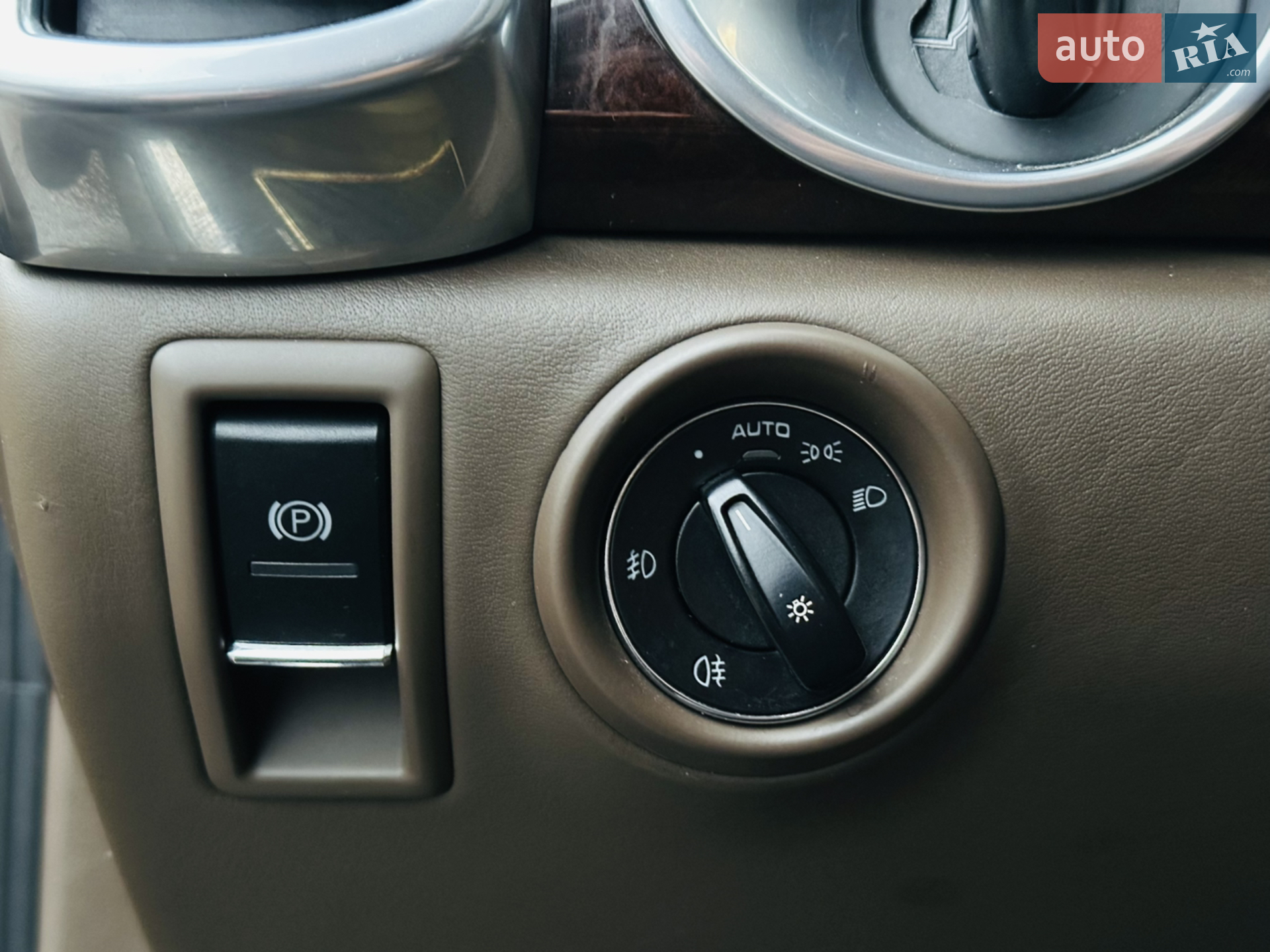 2012 Porsche Cayenne - мініатюра 39