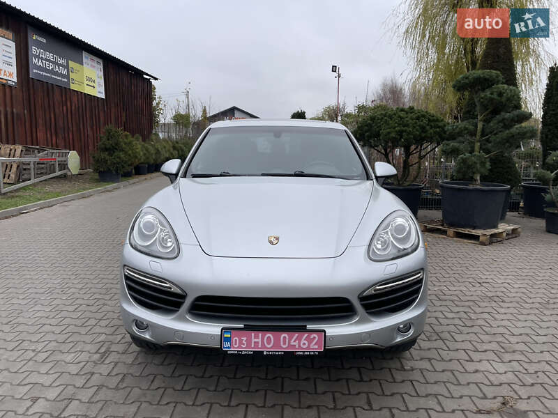 Внедорожник / Кроссовер Porsche Cayenne 2014 в Луцке