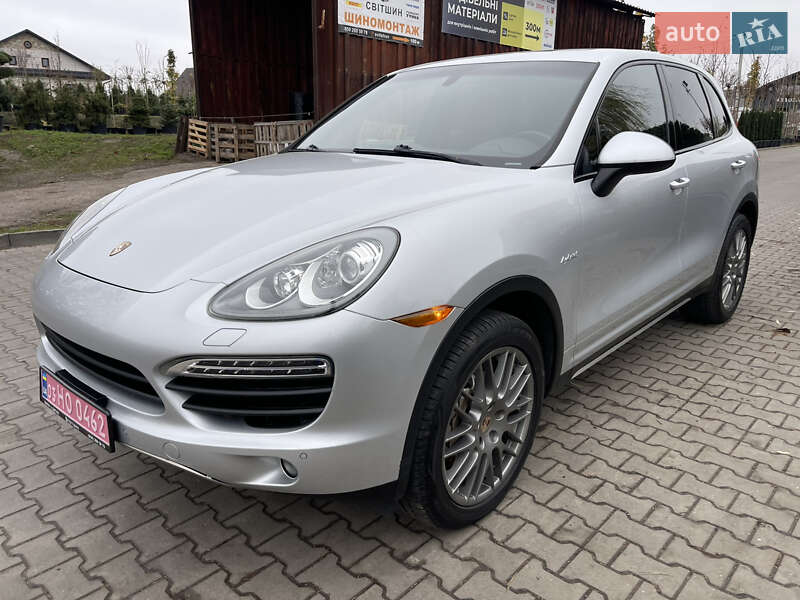 Внедорожник / Кроссовер Porsche Cayenne 2014 в Луцке
