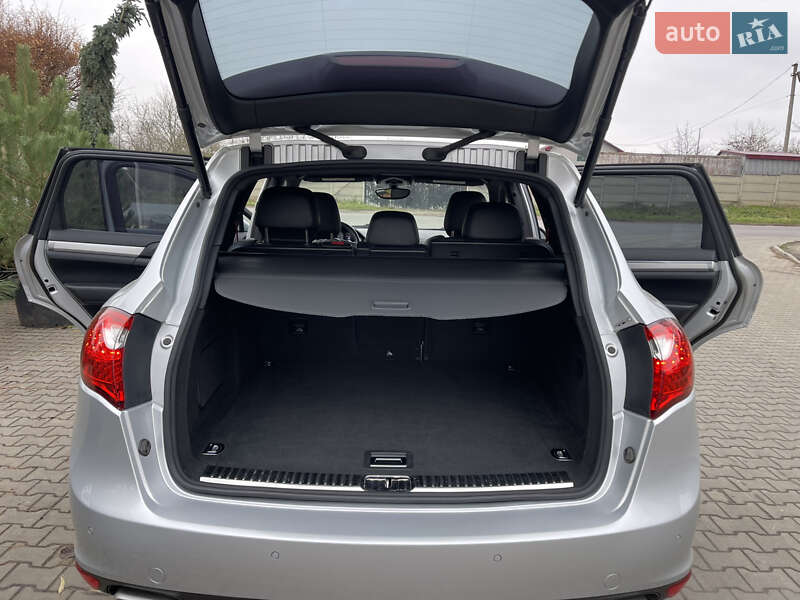 Внедорожник / Кроссовер Porsche Cayenne 2014 в Луцке