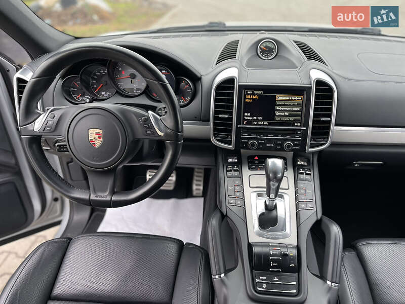 Внедорожник / Кроссовер Porsche Cayenne 2014 в Луцке