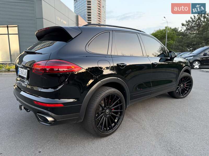 Позашляховик / Кросовер Porsche Cayenne 2017 в Дніпрі