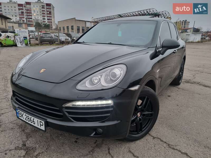 Внедорожник / Кроссовер Porsche Cayenne 2013 в Ровно