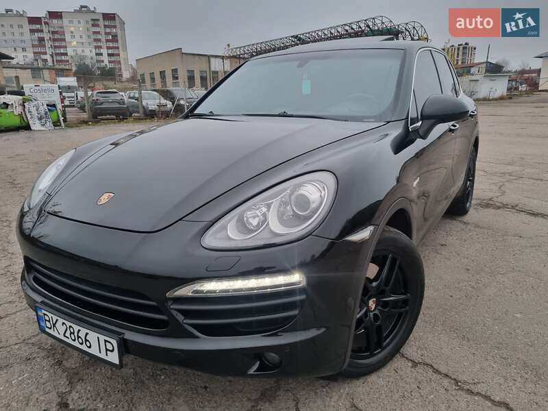 Внедорожник / Кроссовер Porsche Cayenne 2013 в Ровно