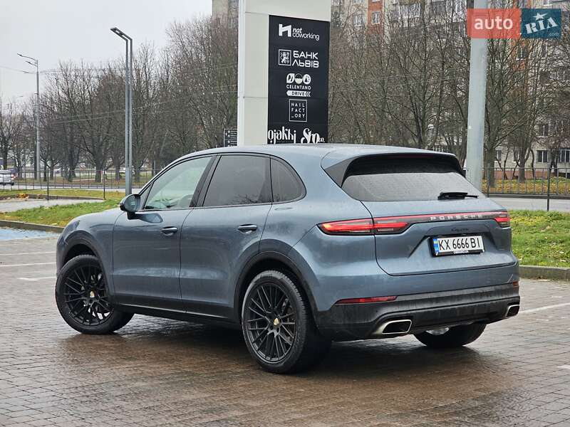 Позашляховик / Кросовер Porsche Cayenne 2018 в Києві