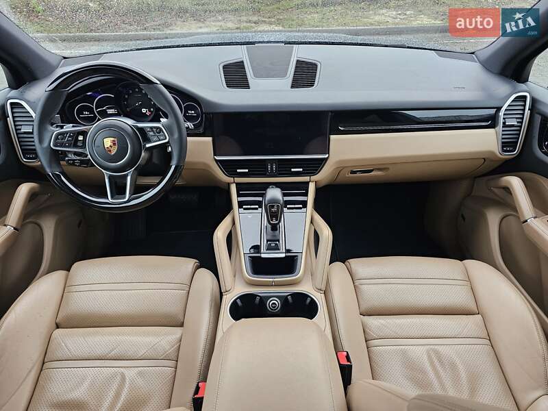 Позашляховик / Кросовер Porsche Cayenne 2018 в Києві