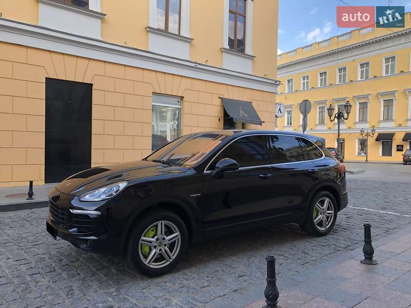 Внедорожник / Кроссовер Porsche Cayenne 2015 в Одессе