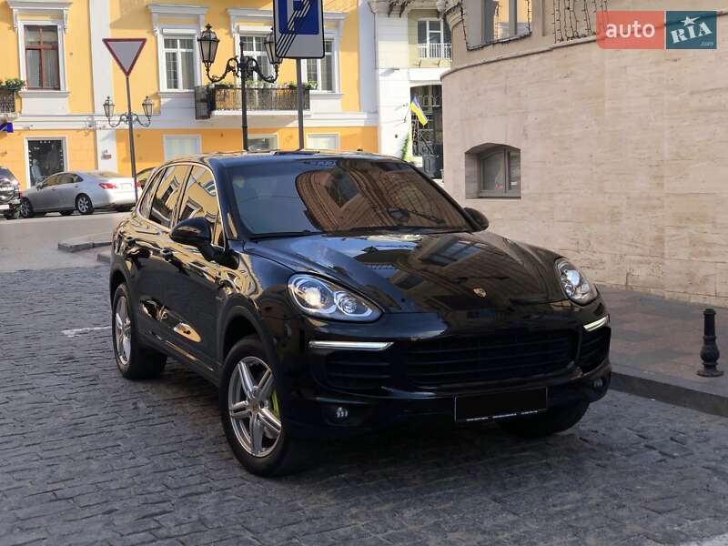 Внедорожник / Кроссовер Porsche Cayenne 2015 в Одессе