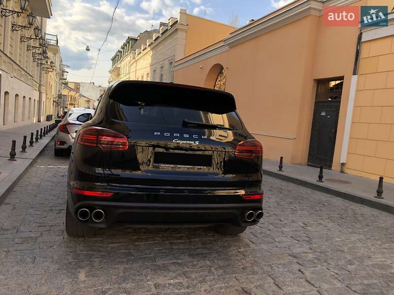 Внедорожник / Кроссовер Porsche Cayenne 2015 в Одессе