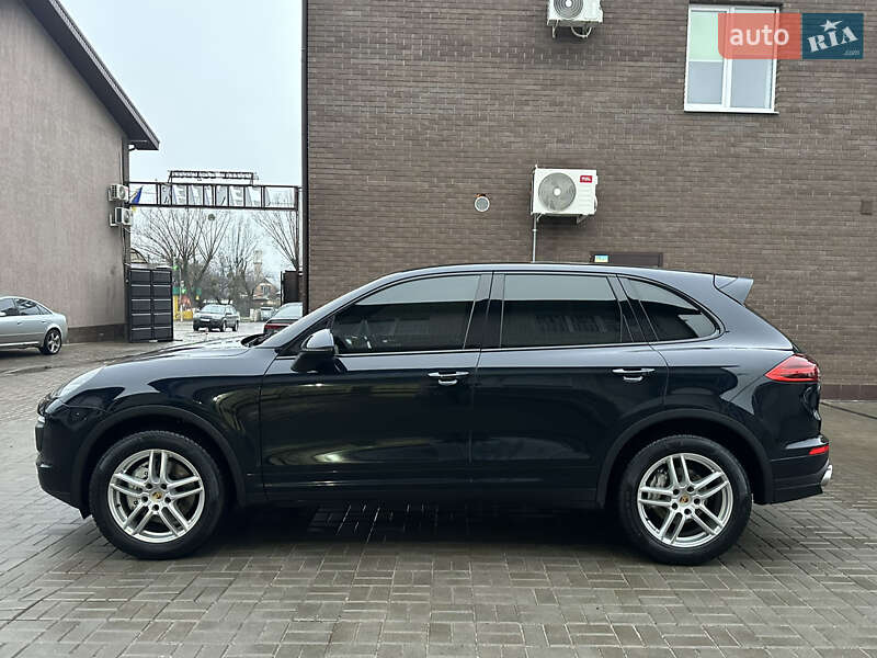 Внедорожник / Кроссовер Porsche Cayenne 2016 в Харькове