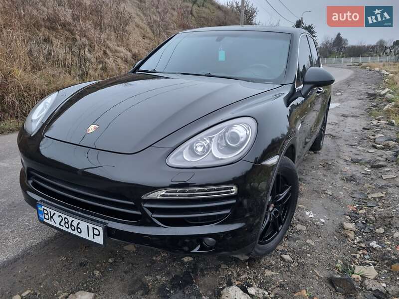 Внедорожник / Кроссовер Porsche Cayenne 2013 в Ровно