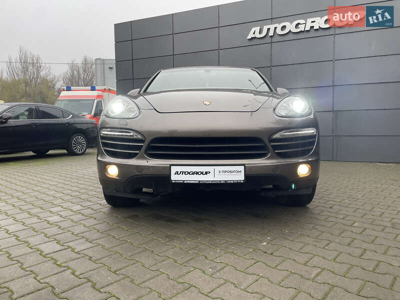 Внедорожник / Кроссовер Porsche Cayenne 2012 в Одессе