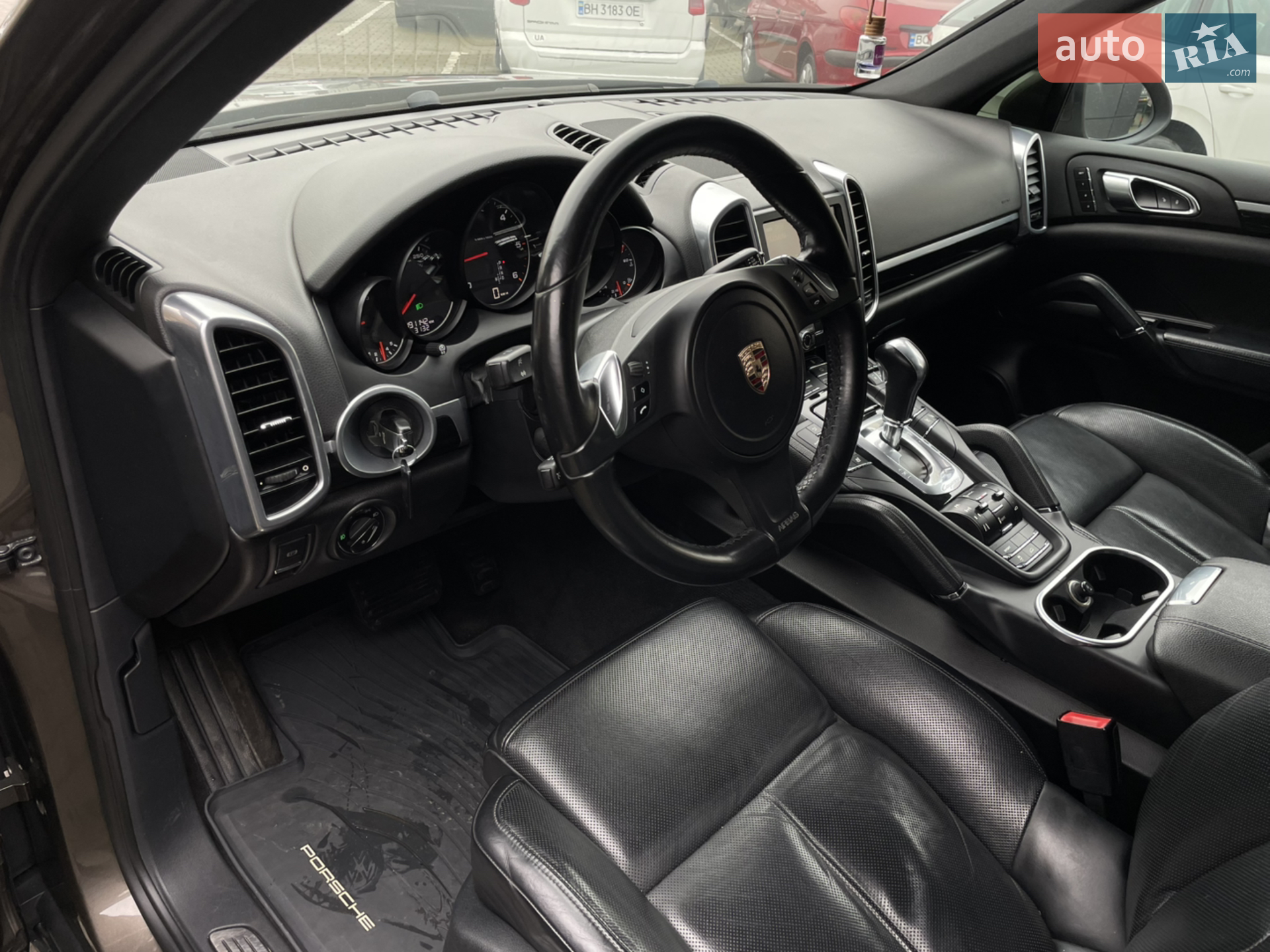 2012 Porsche Cayenne - мініатюра 11