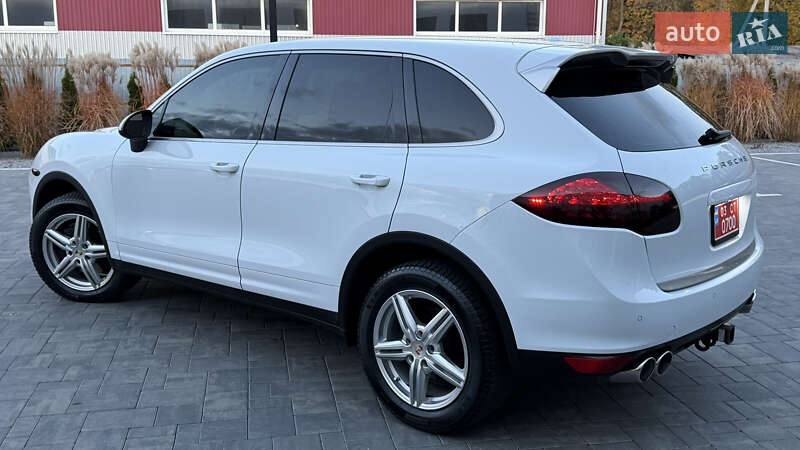Позашляховик / Кросовер Porsche Cayenne 2014 в Луцьку