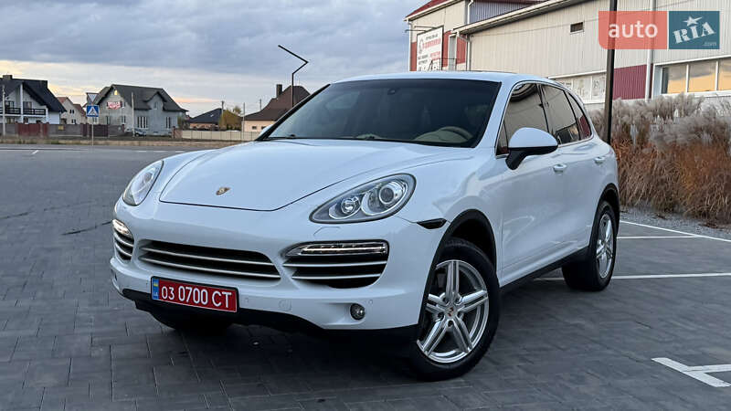 Позашляховик / Кросовер Porsche Cayenne 2014 в Луцьку