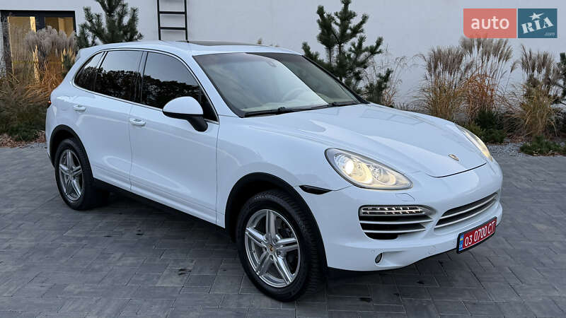 Позашляховик / Кросовер Porsche Cayenne 2014 в Луцьку
