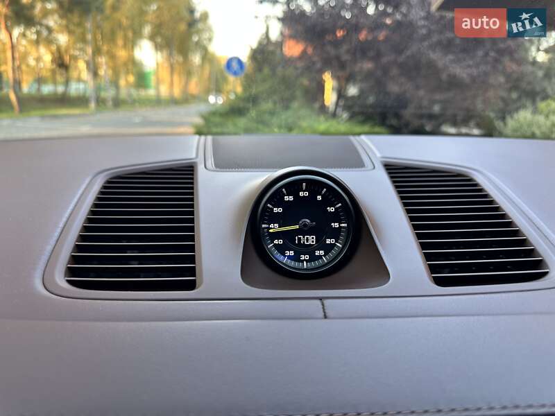 Внедорожник / Кроссовер Porsche Cayenne 2018 в Киеве