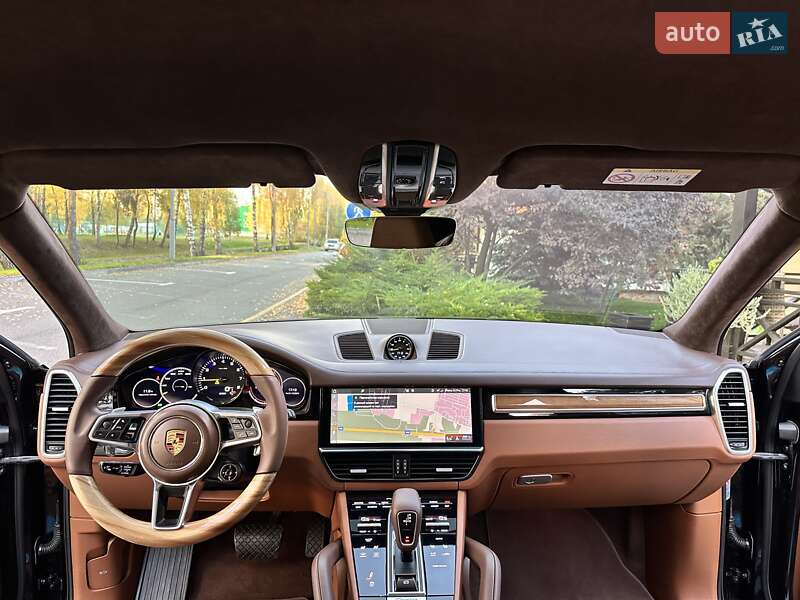 Внедорожник / Кроссовер Porsche Cayenne 2018 в Киеве