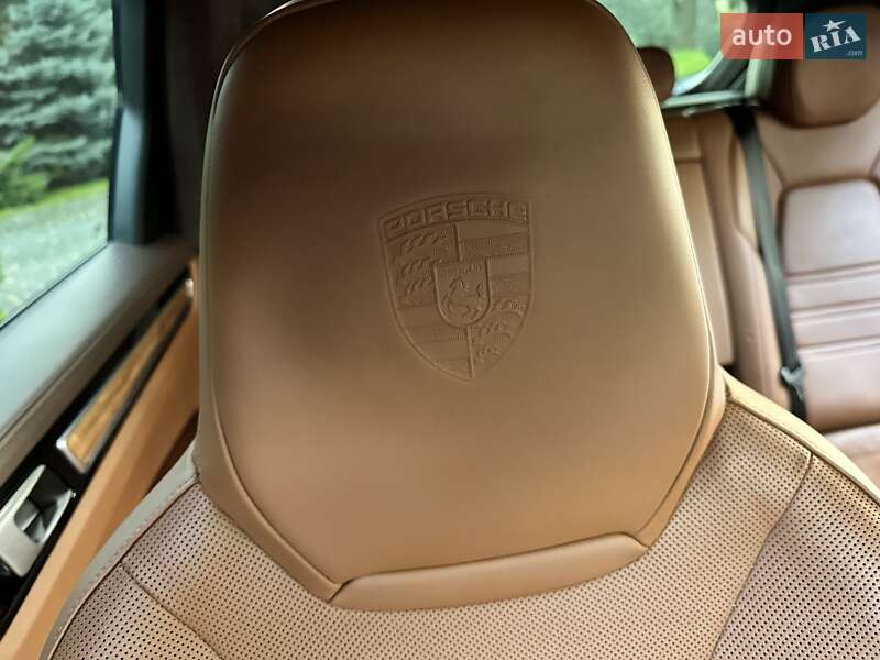 Внедорожник / Кроссовер Porsche Cayenne 2018 в Киеве