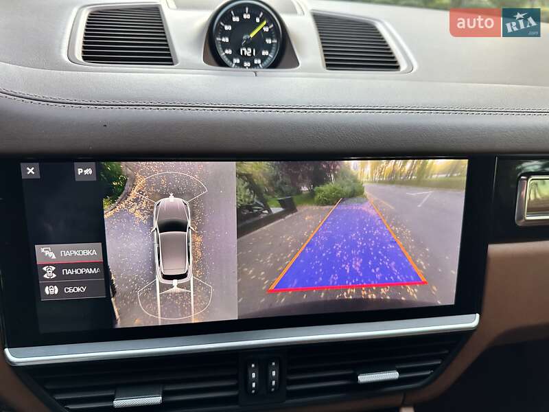 Внедорожник / Кроссовер Porsche Cayenne 2018 в Киеве