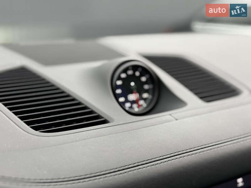 Позашляховик / Кросовер Porsche Cayenne 2018 в Києві