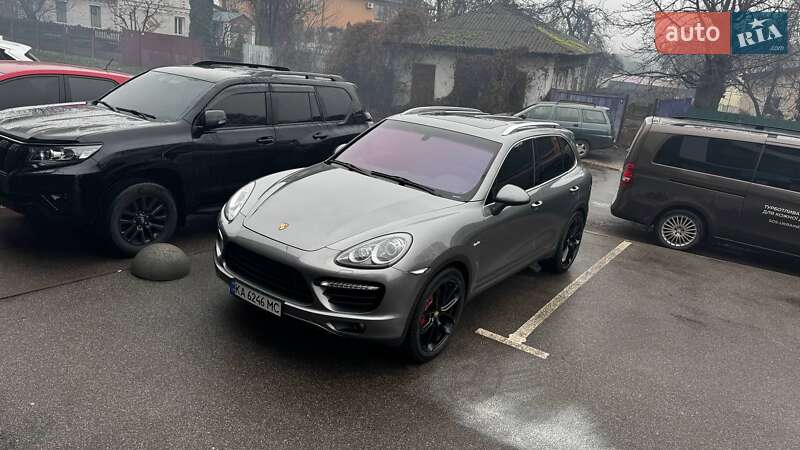 Позашляховик / Кросовер Porsche Cayenne 2010 в Києві