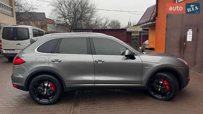 Позашляховик / Кросовер Porsche Cayenne 2010 в Києві