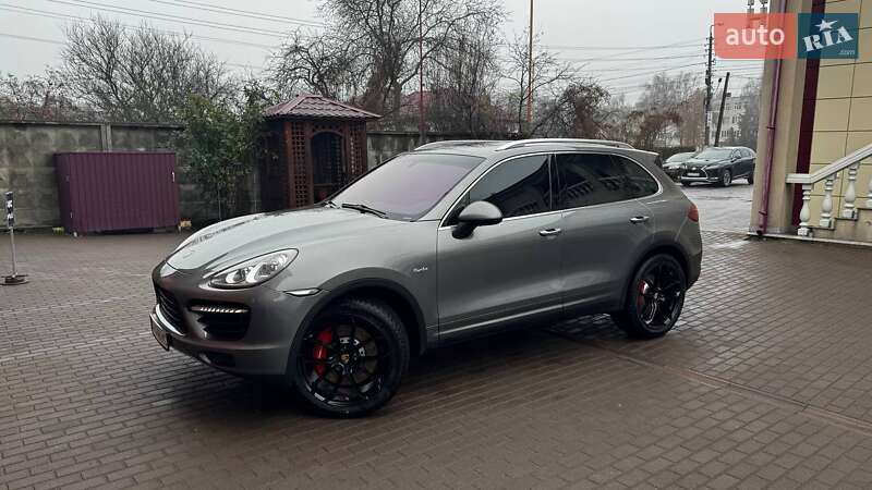 Позашляховик / Кросовер Porsche Cayenne 2010 в Києві
