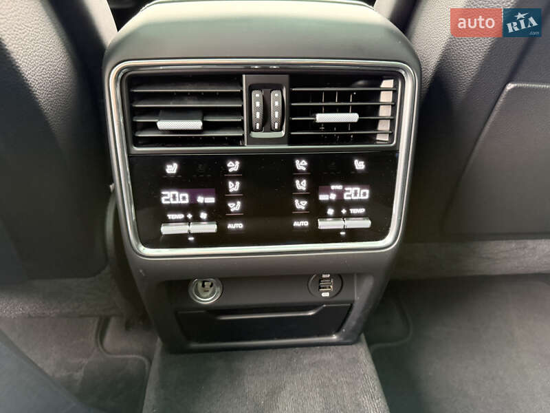 Позашляховик / Кросовер Porsche Cayenne 2019 в Києві