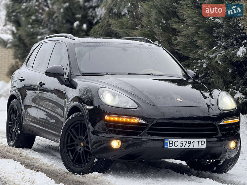 Позашляховик / Кросовер Porsche Cayenne 2012 в Самборі