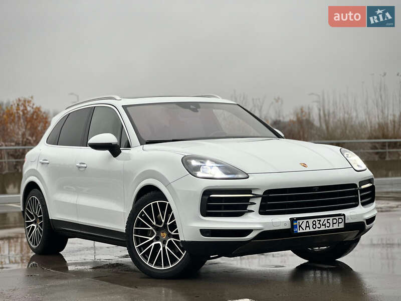 Внедорожник / Кроссовер Porsche Cayenne 2017 в Киеве