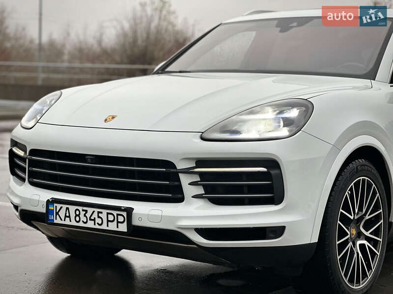 Внедорожник / Кроссовер Porsche Cayenne 2017 в Киеве