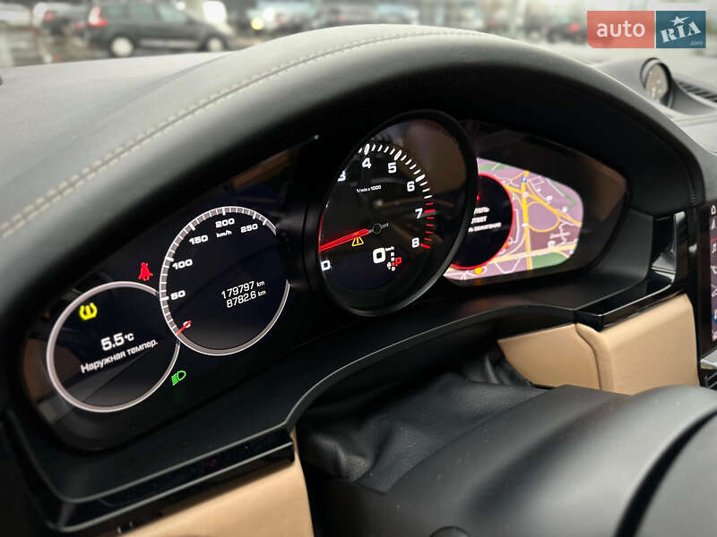 Внедорожник / Кроссовер Porsche Cayenne 2017 в Киеве