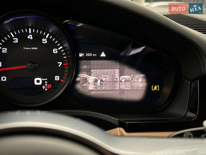 Внедорожник / Кроссовер Porsche Cayenne 2017 в Киеве