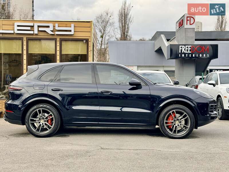 Позашляховик / Кросовер Porsche Cayenne 2019 в Києві