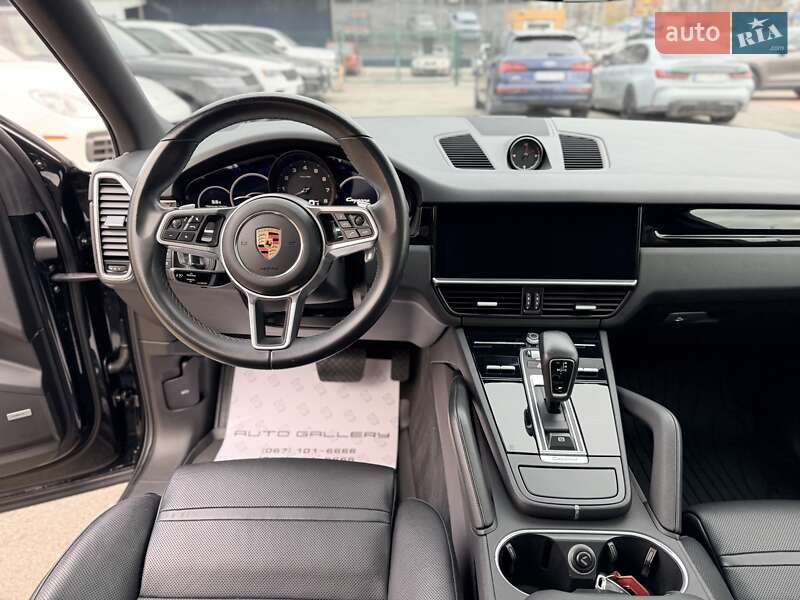 Позашляховик / Кросовер Porsche Cayenne 2019 в Києві