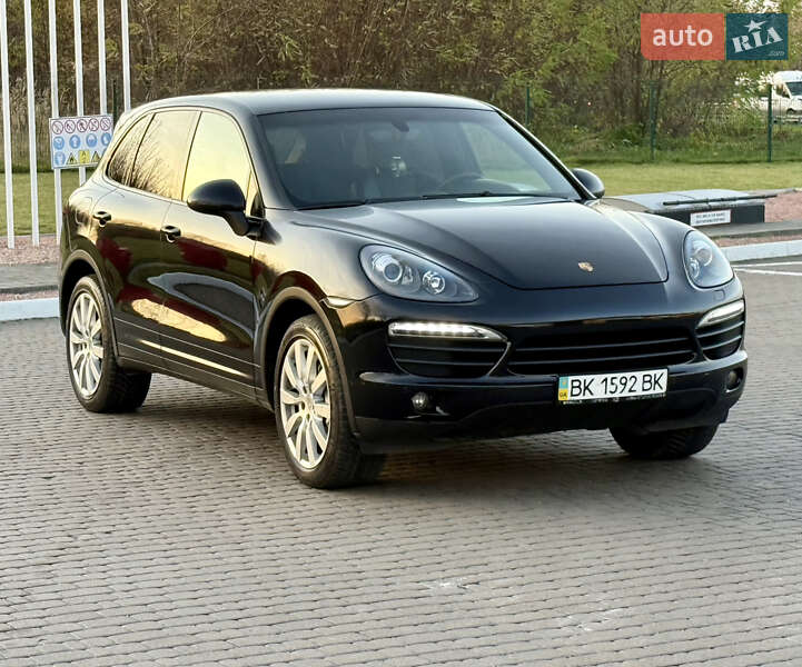 Внедорожник / Кроссовер Porsche Cayenne 2011 в Ровно
