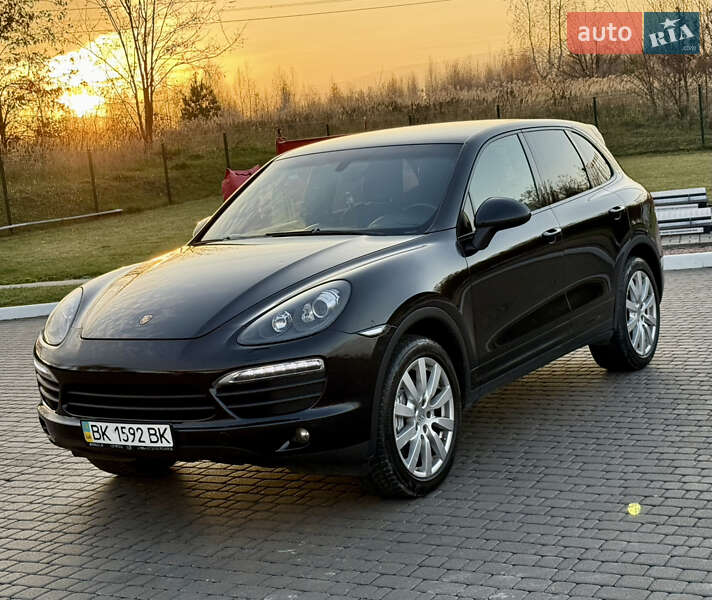 Внедорожник / Кроссовер Porsche Cayenne 2011 в Ровно