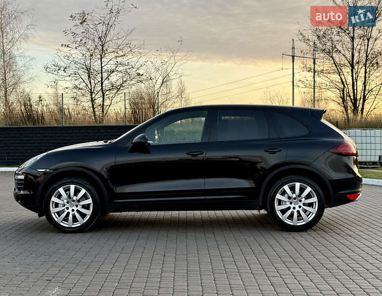 Внедорожник / Кроссовер Porsche Cayenne 2011 в Ровно