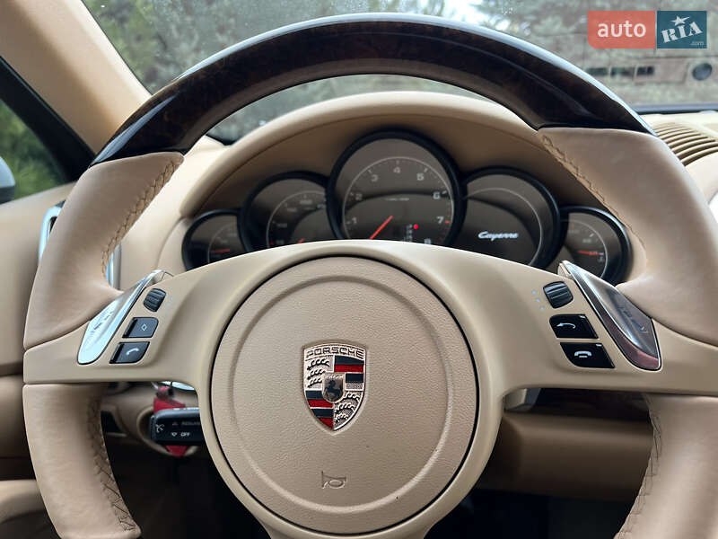 Внедорожник / Кроссовер Porsche Cayenne 2012 в Днепре