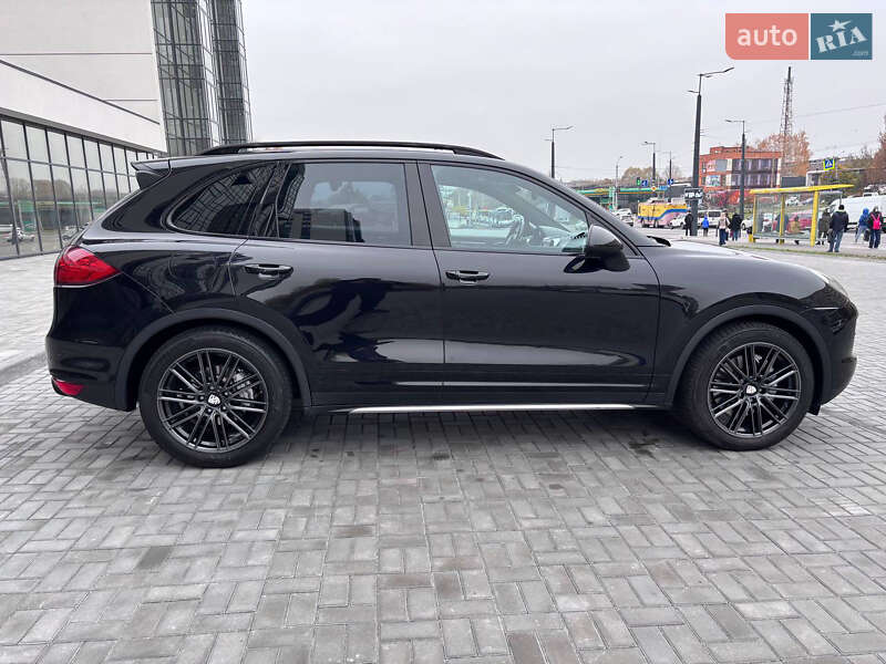 Позашляховик / Кросовер Porsche Cayenne 2011 в Дніпрі