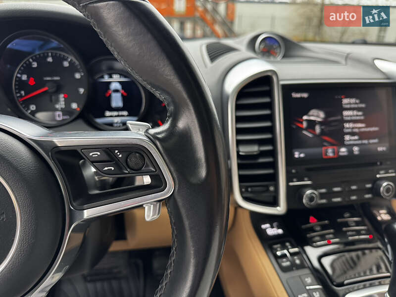 Внедорожник / Кроссовер Porsche Cayenne 2017 в Киеве