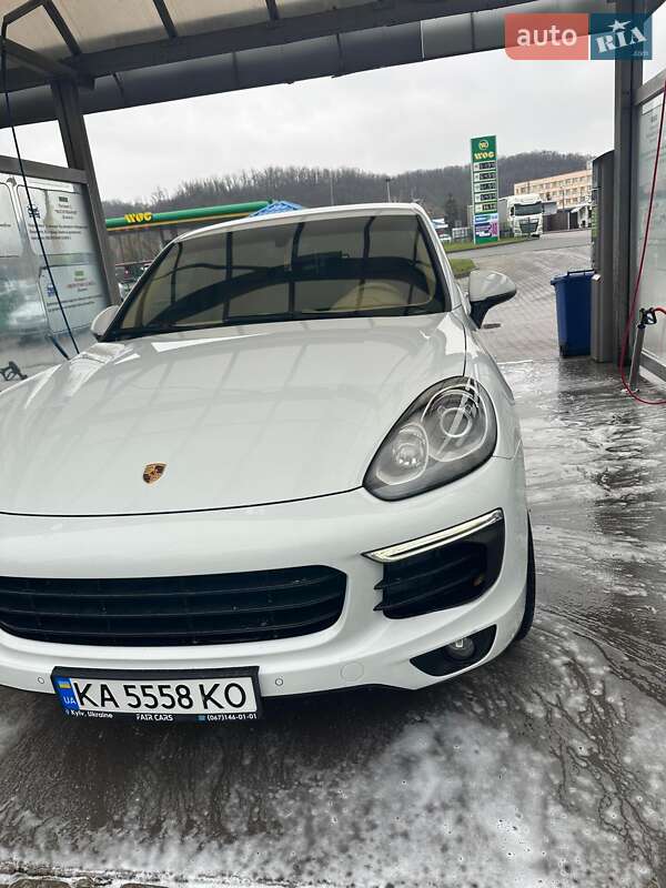 Porsche Cayenne 2015