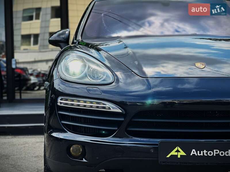 Внедорожник / Кроссовер Porsche Cayenne 2013 в Киеве