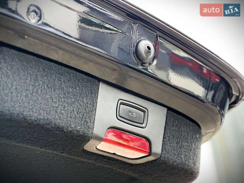 Внедорожник / Кроссовер Porsche Cayenne 2013 в Киеве