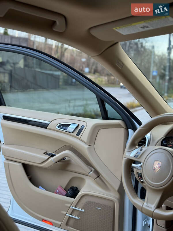 Позашляховик / Кросовер Porsche Cayenne 2014 в Вінниці