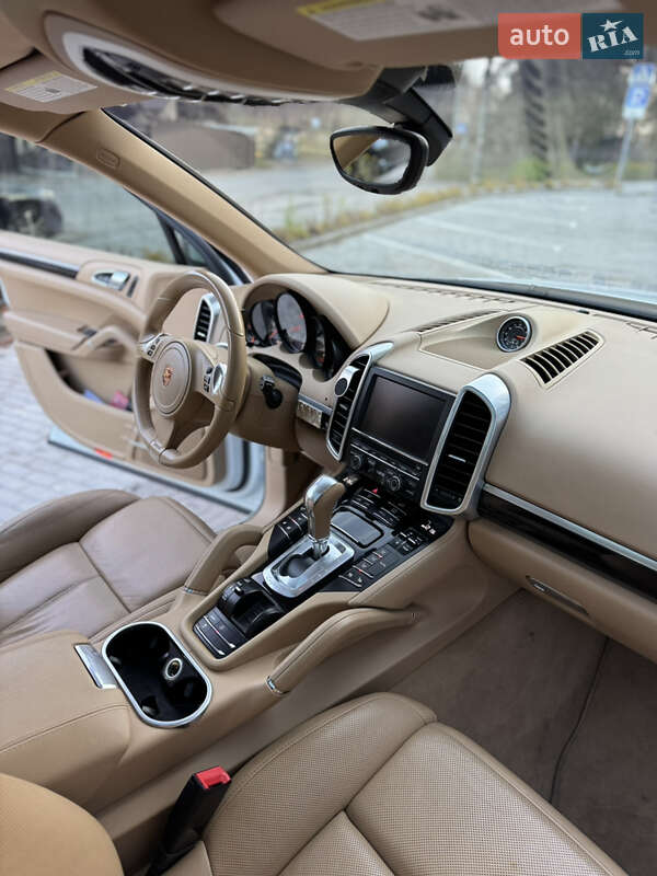 Позашляховик / Кросовер Porsche Cayenne 2014 в Вінниці