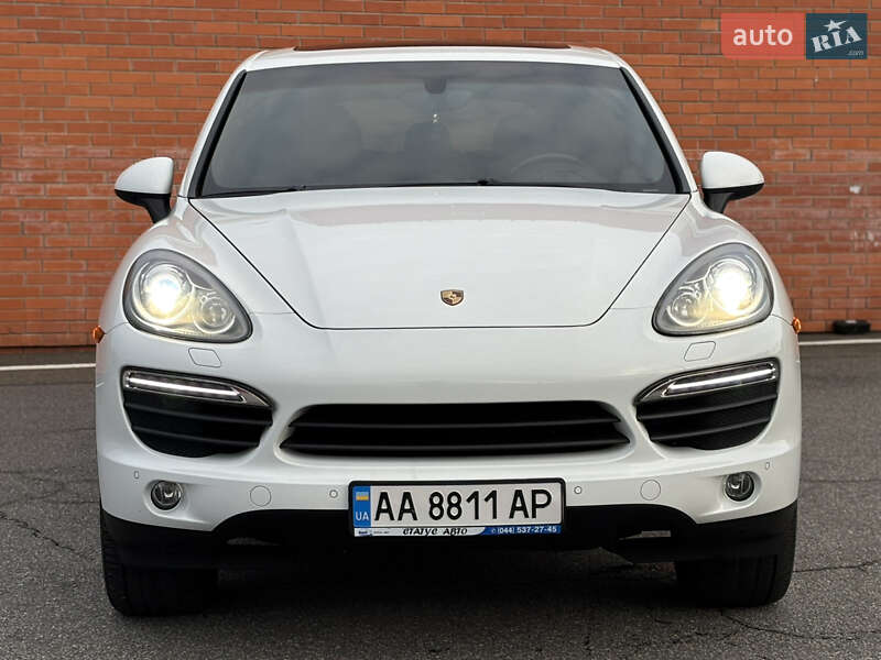 Позашляховик / Кросовер Porsche Cayenne 2013 в Києві