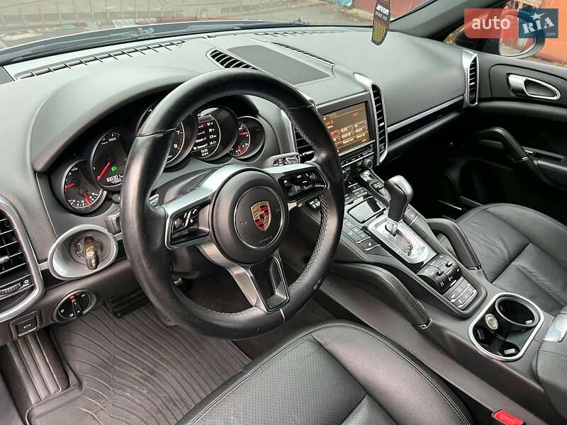 Внедорожник / Кроссовер Porsche Cayenne 2012 в Киеве фото 17 Внедорожник / Кроссовер Porsche Cayenne 2012 в Киеве